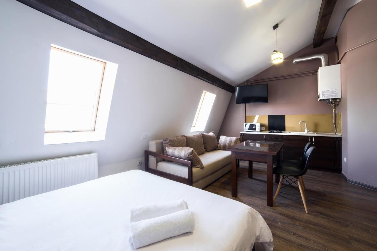 Аpartments In The Center On Mitniy Square Lviv Exterior foto