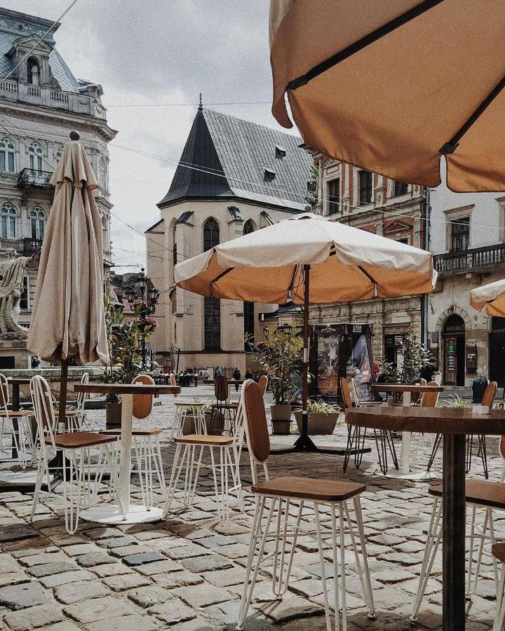 Аpartments In The Center On Mitniy Square Lviv Exterior foto