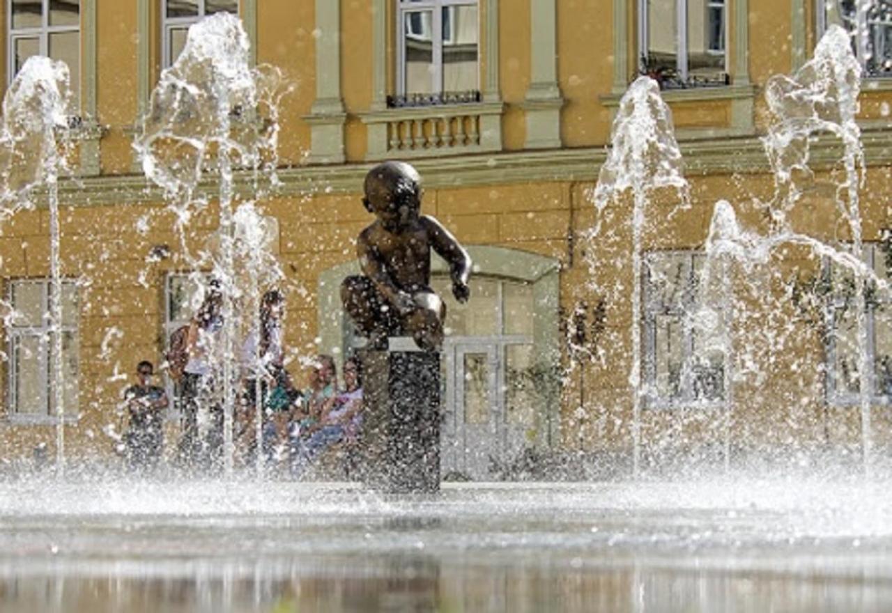 Аpartments In The Center On Mitniy Square Lviv Exterior foto